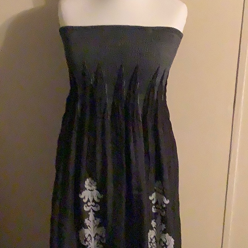 Dress - Picture 2 of 6